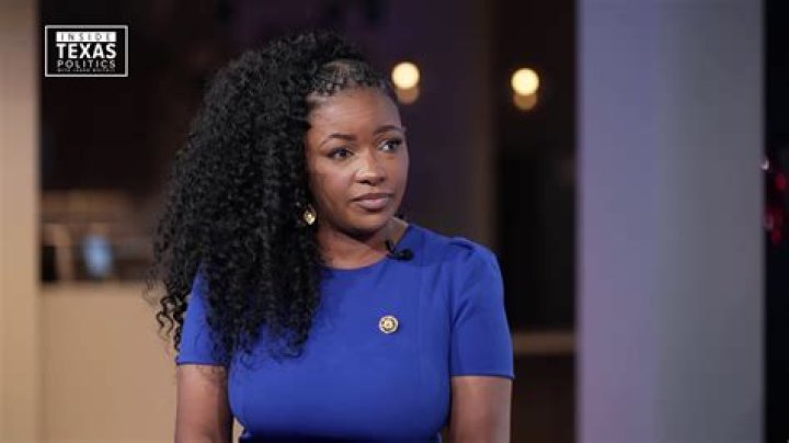 Navigating A Wig Mishap During An Interview