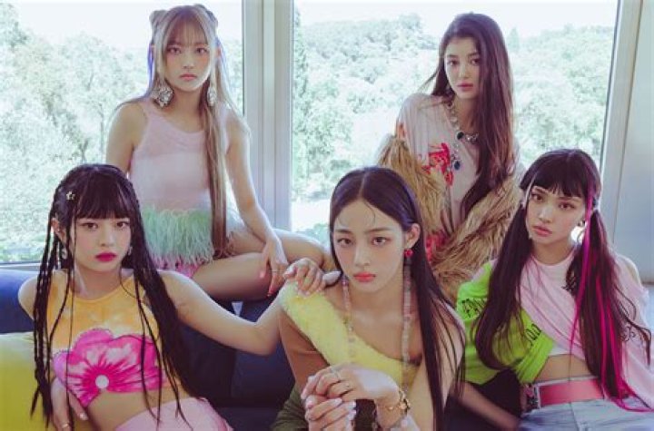 Unveiling The Secrets Of NewJeans' Viral Hit: "Just For A Minute"